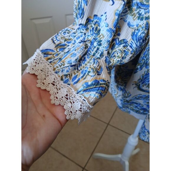 Democracy Womens Blouse Flared Sleeve Blue Paisley  Bohemian Top 1X  Peasant - Picture 6 of 16